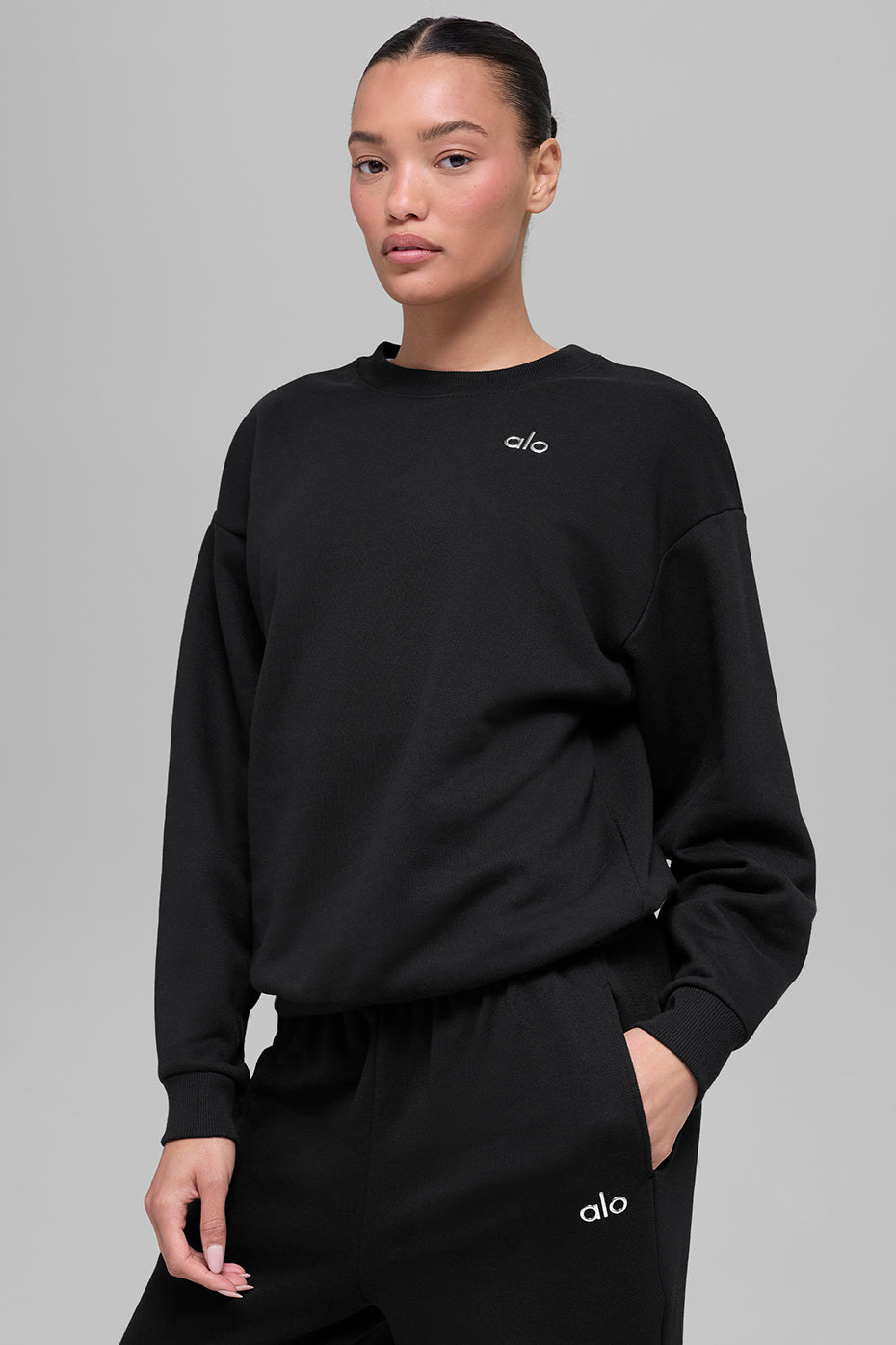 Accolade Crew Neck Pullover - Black